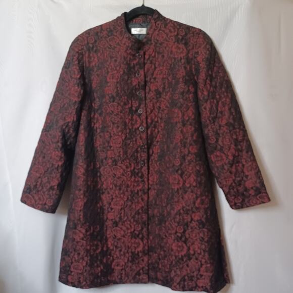Laura Ashley Jackets & Blazers - LAURA ASHLEY Petite Ruby Luster/Black Button Front Jacket. Size L